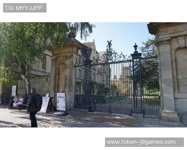 牛津城足球俱乐部的辉煌历程与未来展望：从地方球队到国际舞台的崛起之路