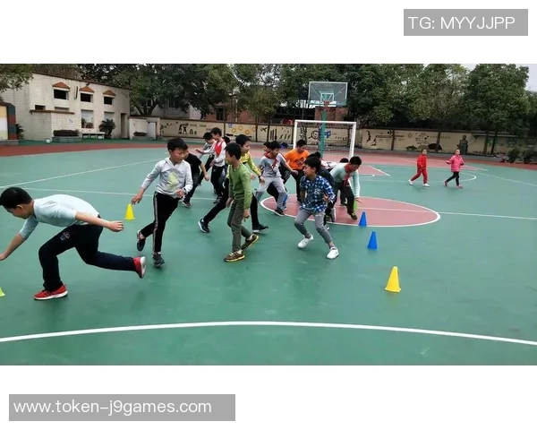 足球家长评语分享：如何有效激励孩子在足球运动中的成长与进步